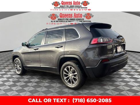 Used 2019 Jeep Cherokee Latitude Plus w/ Cold Weather Group image 4