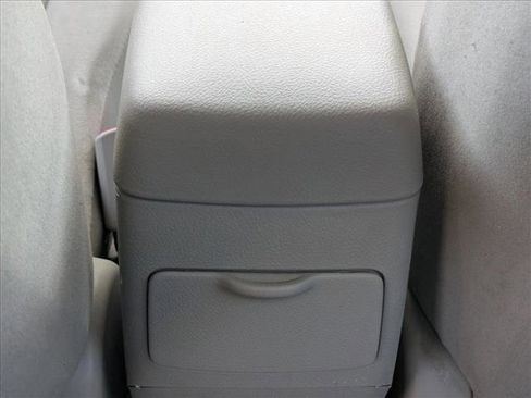 Used 2010 Toyota Corolla LE image 16