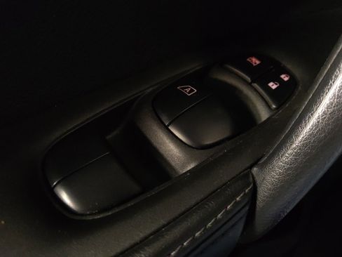 Used 2021 Nissan Rogue Sport SL AWD/4WD image 27