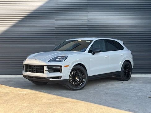 Certified 2026 Porsche Cayenne AWD/4WD image 1