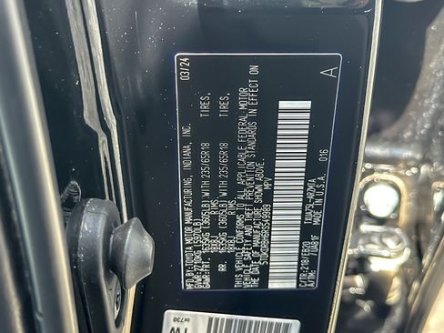 Certified 2024 Toyota Highlander XLE AWD/4WD image 28
