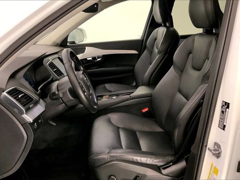 Used 2017 Volvo XC90 T6 Momentum w/ Vision Package AWD/4WD image 13