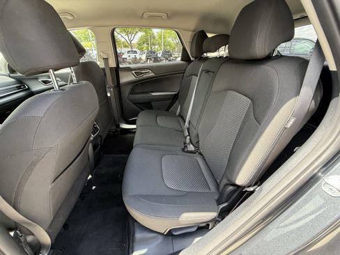 Used 2025 Kia Sportage LX image 29