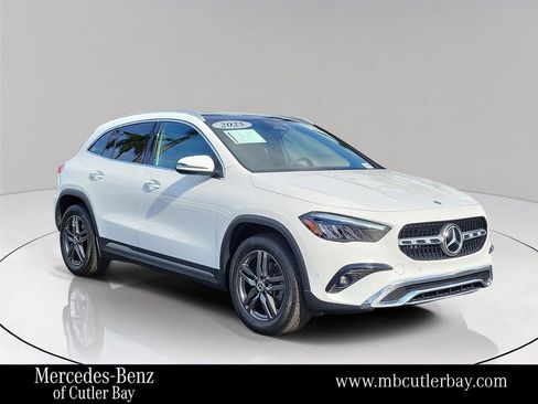 Certified 2025 Mercedes-Benz GLA 250 image 1