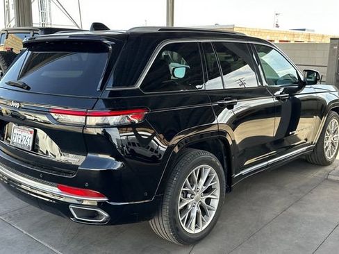 Used 2023 Jeep Grand Cherokee Summit w/ Luxury Tech Group V image 4