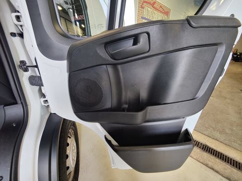 Used 2023 RAM ProMaster 2500 FWD image 12