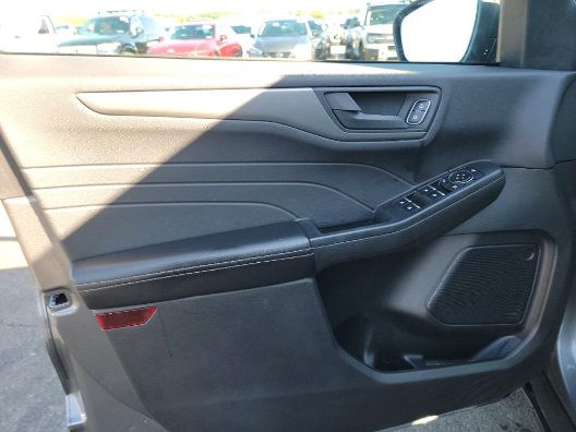 Used 2025 Ford Escape Active AWD/4WD image 9