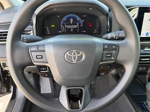 Used 2026 Toyota Camry LE w/ Convenience Package FWD image 8
