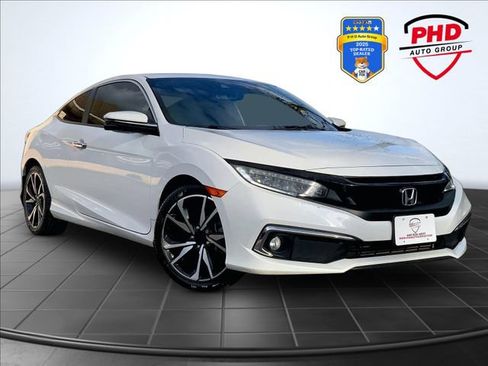Used 2019 Honda Civic Touring image 1