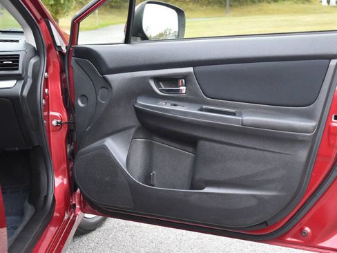 Used 2013 Subaru Impreza 2.0i Premium image 9