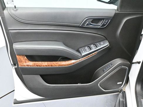 Used 2019 Chevrolet Suburban Premier image 13