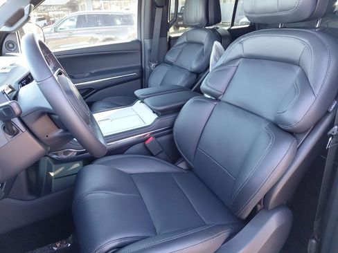 New 2025 Lincoln Navigator L Reserve w/ Jet Appearance Package image 36