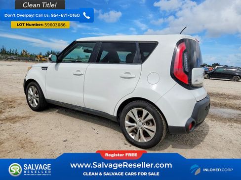 Used 2014 Kia Soul + FWD image 3