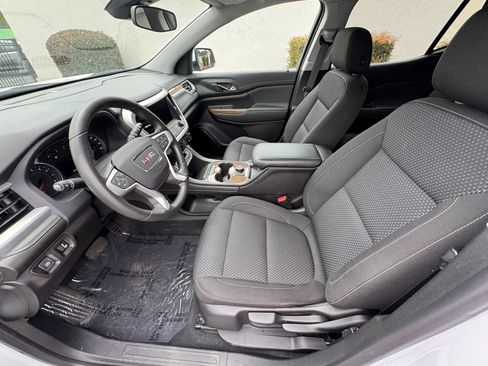 Used 2022 GMC Acadia SLE FWD image 11