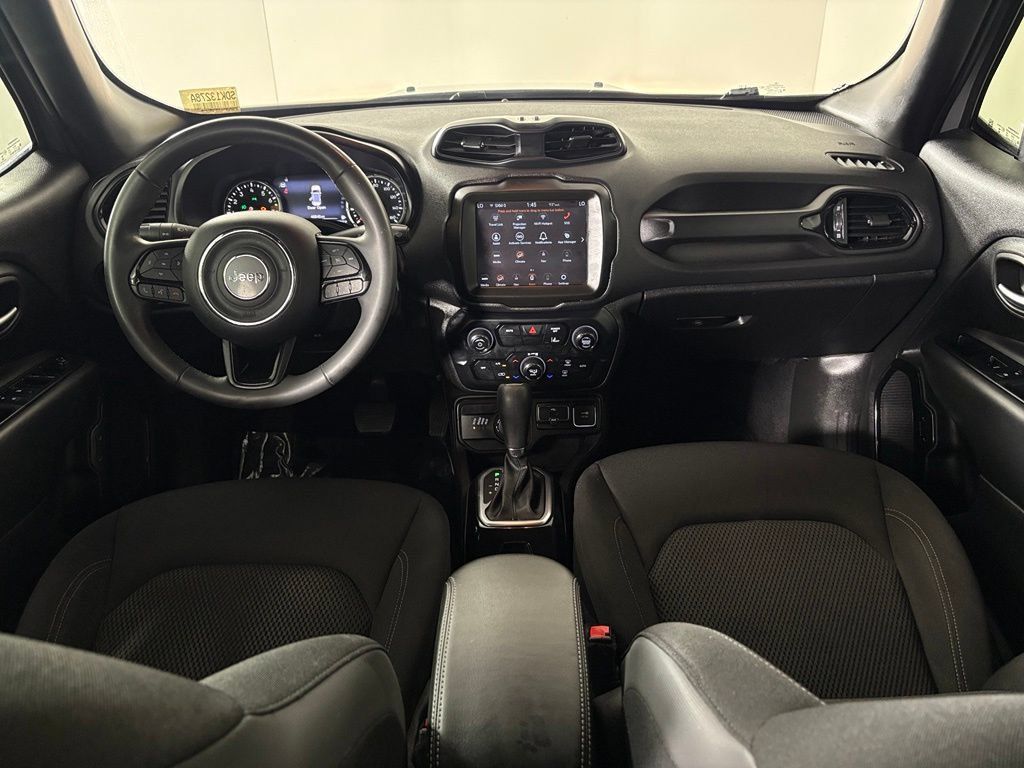 Used 2022 Jeep Renegade Altitude AWD/4WD image 31