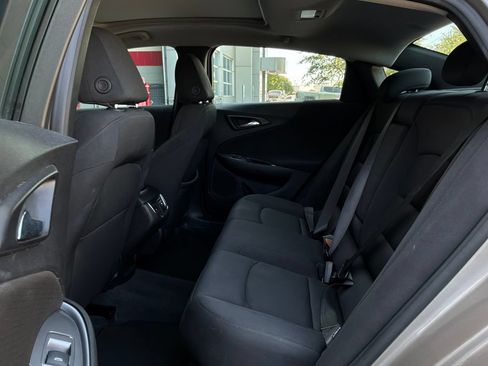 Used 2024 Chevrolet Malibu LT FWD image 12