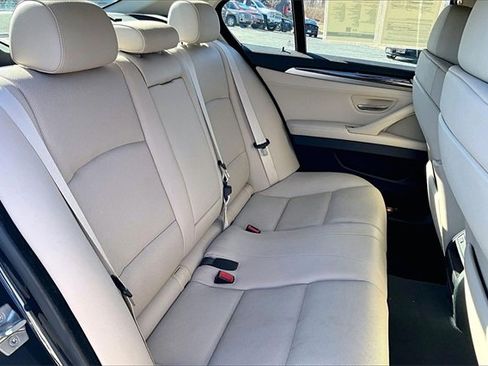 Used 2013 BMW 550i xDrive Sedan image 11