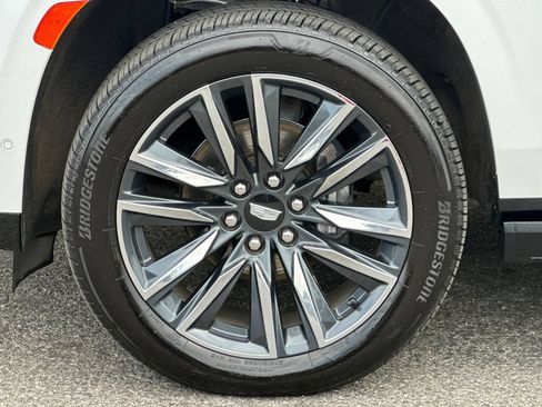 Certified 2023 Cadillac Escalade ESV Sport Platinum w/ Heavy-Duty Trailer Package AWD/4WD image 39