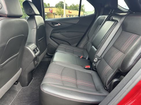 Used 2023 Chevrolet Equinox RS FWD image 21