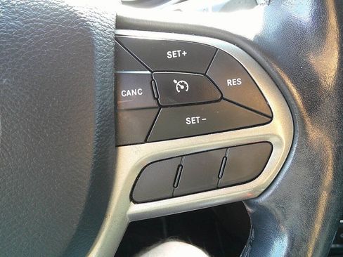Used 2020 Jeep Cherokee Limited AWD/4WD image 33