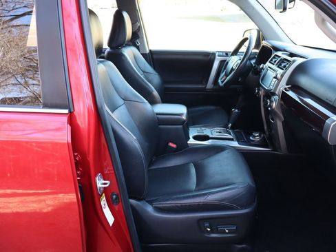 Used 2015 Toyota 4Runner Limited image 23