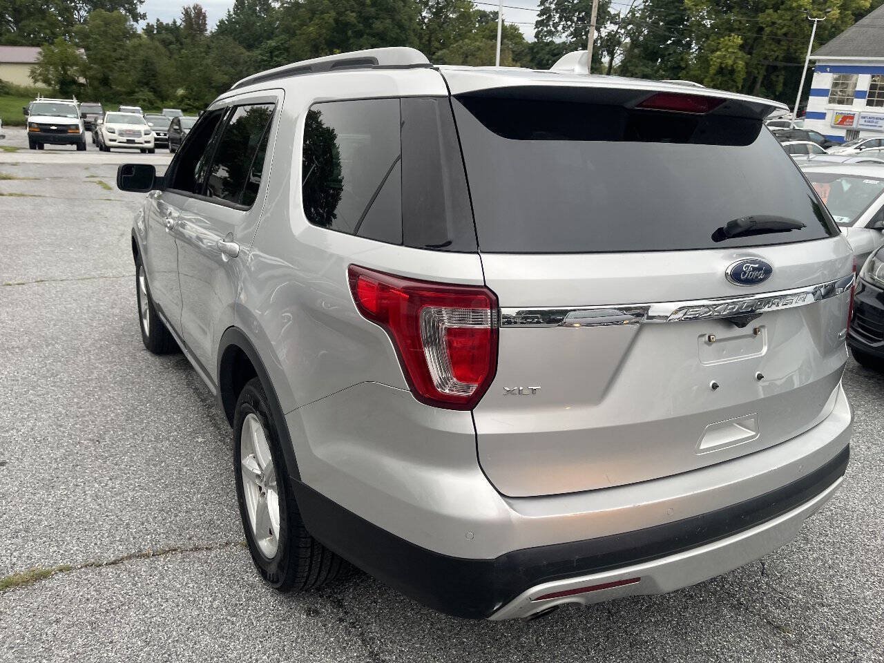 Used 2016 Ford Explorer XLT AWD/4WD image 7