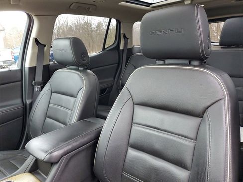 Used 2017 GMC Acadia Denali w/ Technology Package image 18