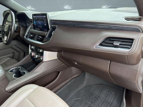 Used 2021 GMC Yukon SLT w/ SLT Luxury Package image 22