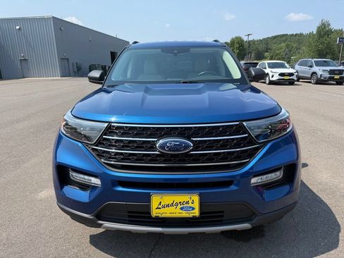Used 2020 Ford Explorer XLT w/ Equipment Group 202A AWD/4WD image 8