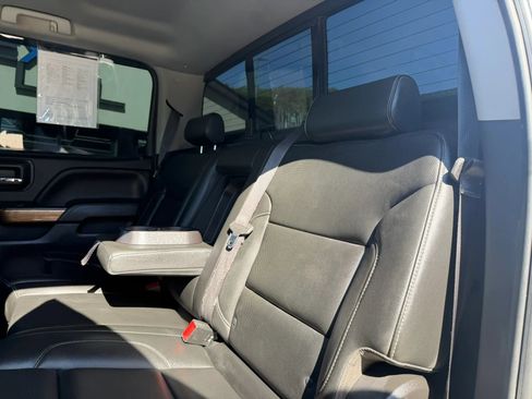 Used 2018 Chevrolet Silverado 1500 LTZ w/ LTZ Plus Package AWD/4WD image 39