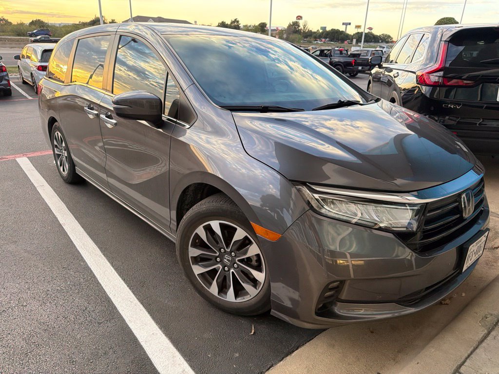 Used 2024 Honda Odyssey EX-L image 3