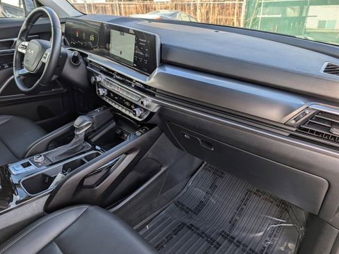 Certified 2024 Kia Telluride S w/ S Sunroof Package image 24