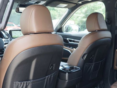 Certified 2022 Kia Telluride SX w/ SX Prestige Package AWD/4WD image 21