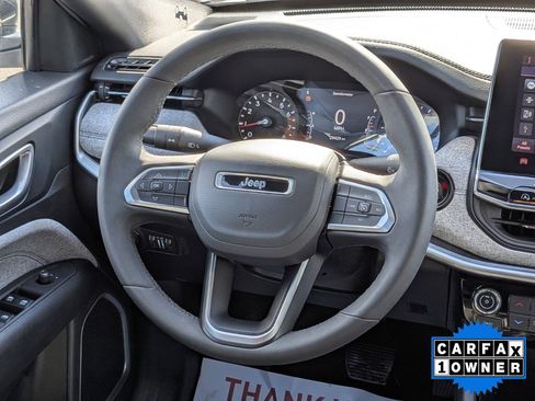 Used 2024 Jeep Compass Latitude image 18