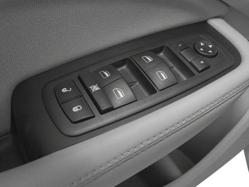 Used 2016 Dodge Dart SXT image 22