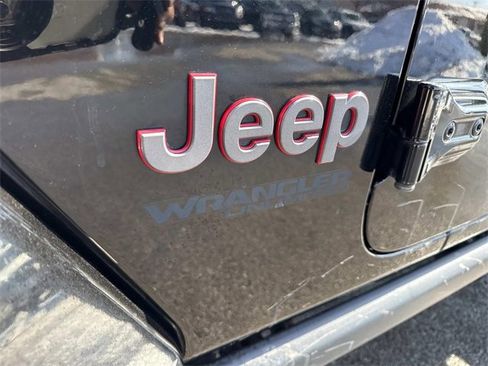 Used 2018 Jeep Wrangler Unlimited Rubicon image 9