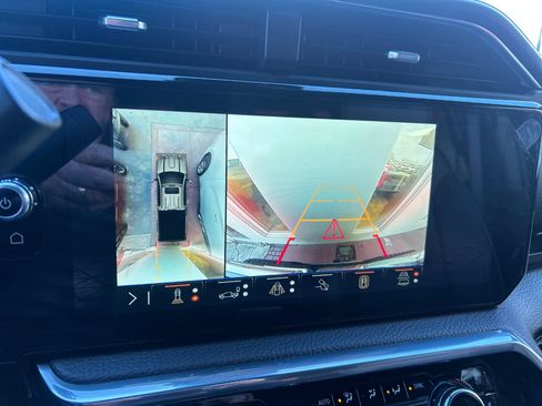 Used 2025 GMC Sierra 3500 Denali w/ Denali Reserve Package image 11