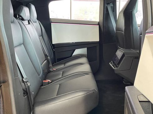 Used 2024 Tesla Cybertruck AWD Crew Cab image 20