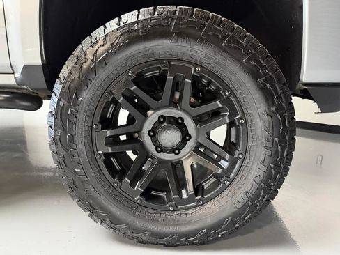Used 2017 Chevrolet Silverado 1500 LT w/ All Star Edition AWD/4WD image 9