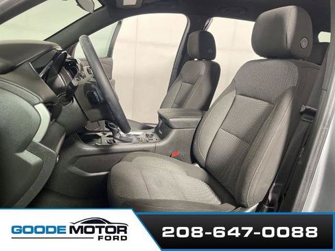 Used 2023 Chevrolet Traverse LT AWD/4WD image 10