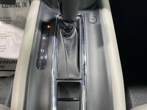 Used 2021 Honda HR-V EX-L image 28