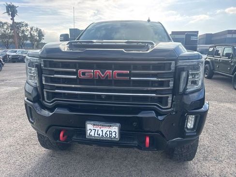 Used 2020 GMC Sierra 2500 AT4 w/ Technology Package image 2