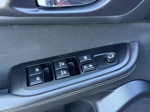 Used 2019 Subaru Outback 2.5i Premium image 13