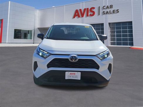 Used 2024 Toyota RAV4 LE image 10
