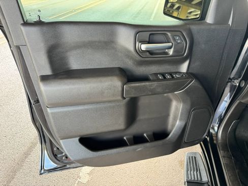 Used 2021 Chevrolet Silverado 1500 Custom Trail Boss w/ Safety Confidence Package AWD/4WD image 10