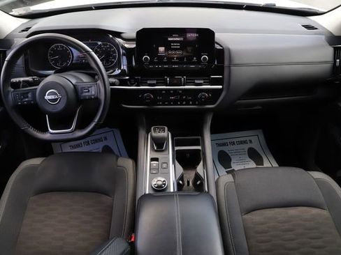 Used 2025 Nissan Pathfinder SV AWD/4WD image 21
