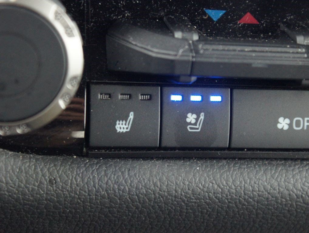 Used 2024 Toyota Tundra Limited AWD/4WD image 8