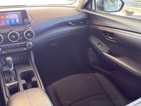 Used 2024 Nissan Sentra S FWD image 27