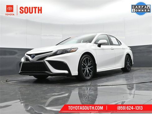 Used 2023 Toyota Camry SE w/ Cold Weather Package image 46