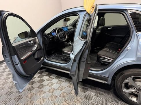 Used 2024 Ford Escape ST-Line w/ Tech Pack #1 AWD/4WD image 12